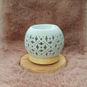 Quemador blanco y madera
